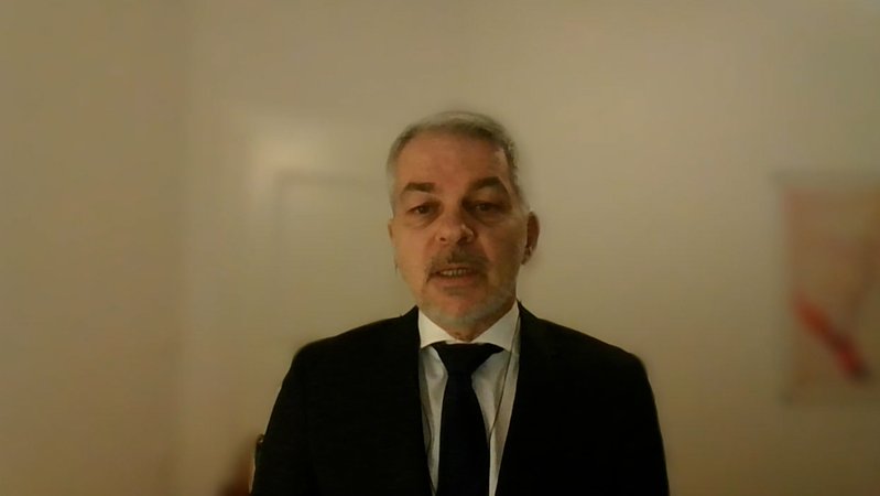 Carlo Masala, Professor für Internationale Politik an der Universität der Bundeswehr in Neubiberg bei München, schätzt im ARD Brennpunkt die Lage in der Ukraine ein.