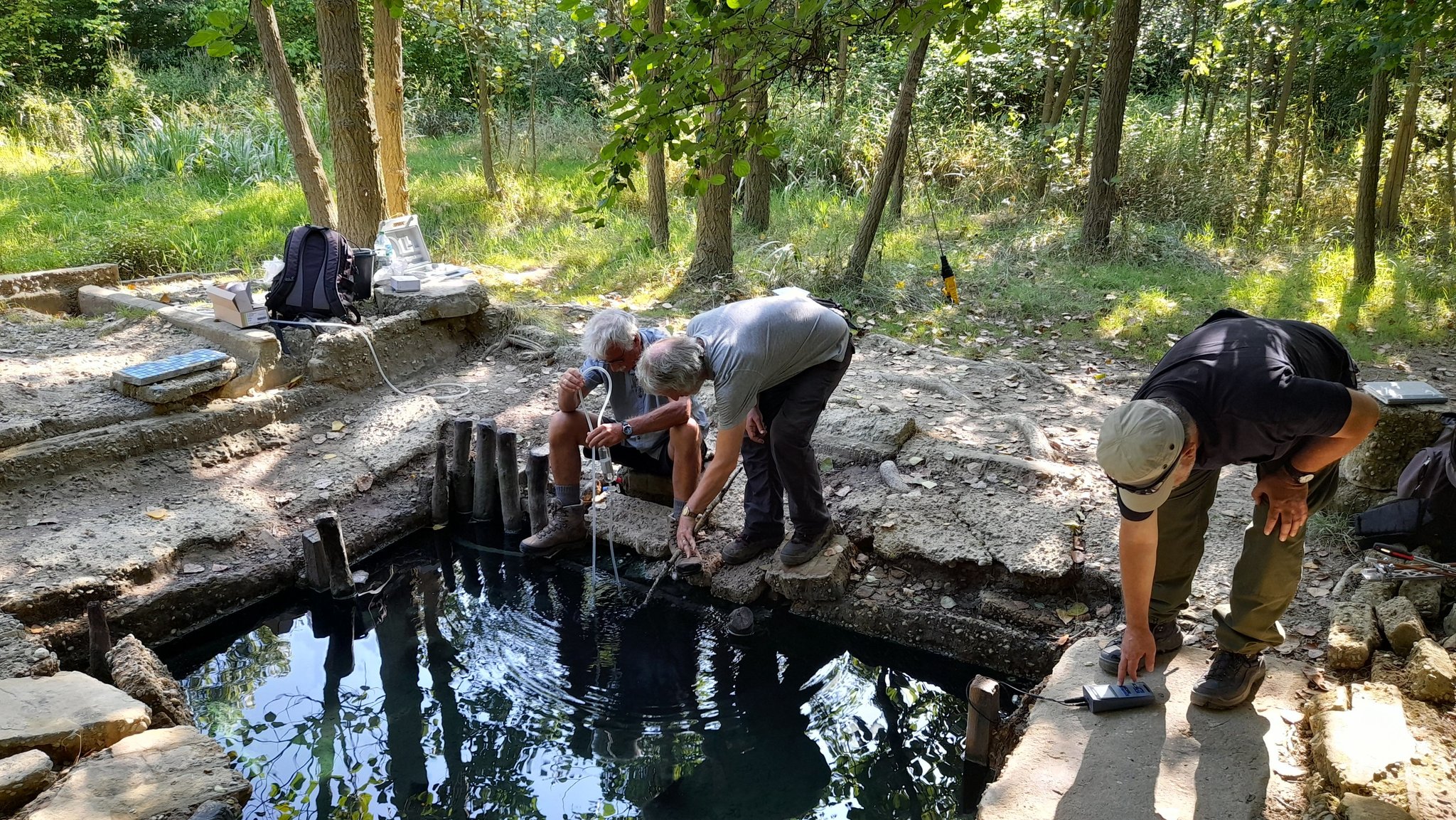 Forscherteam um Frank Zwaan bei der Suche nach natürlichem Wasserstoff.