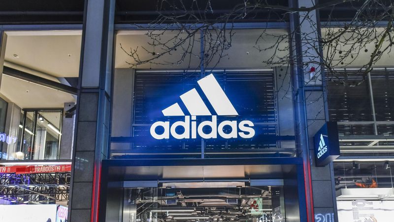 Corona Gehaltsverzicht Statt Mietboykott Bei Adidas Br24