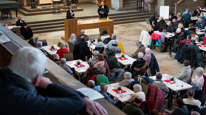 Die Gustav-Adolf-Gedächtniskirche in Nürnberg ist eine von fünf bayerischen Gotteshäusern, die sich im Winter in eine Vesperkirche verwandeln. | Bild: BR Die Gustav-Adolf-Gedächtniskirche in Nürnberg ist eine von fünf bayerischen Gotteshäusern, die sich im Winter in eine Vesperkirche verwandeln.
