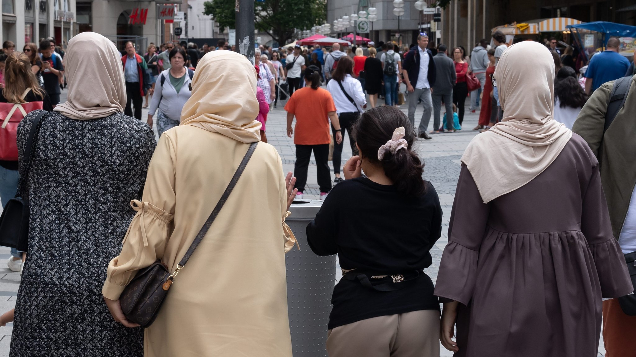 Bei weitem nicht alle, die als muslimisch wahrgenommen werden, sind auch religiös – geschweige denn in einem der Islam-Verbände organisiert.