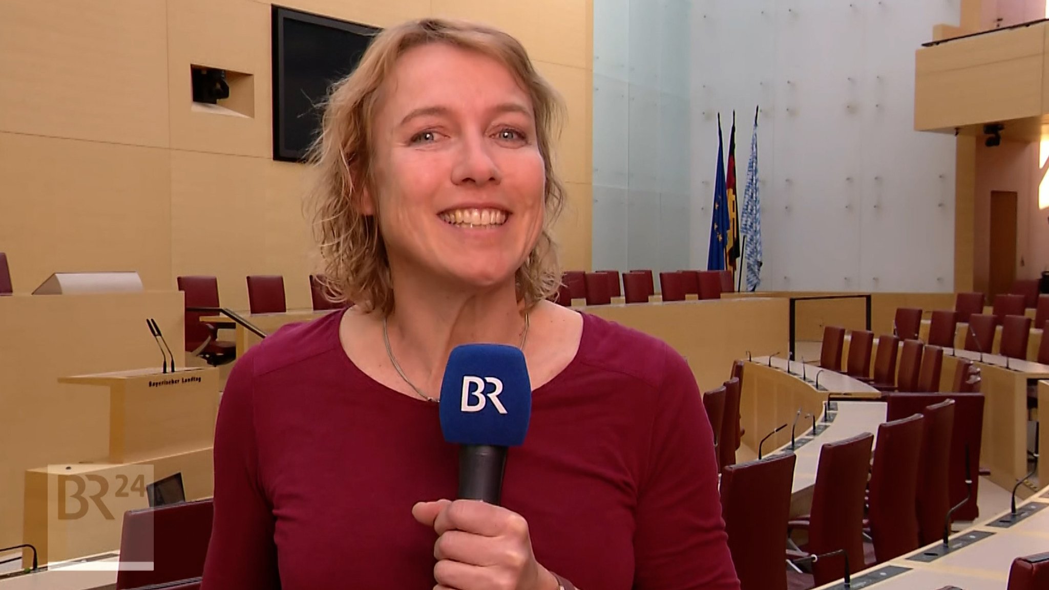 BR-Reporterin Eva Eichmann im Gespräch mit BR24