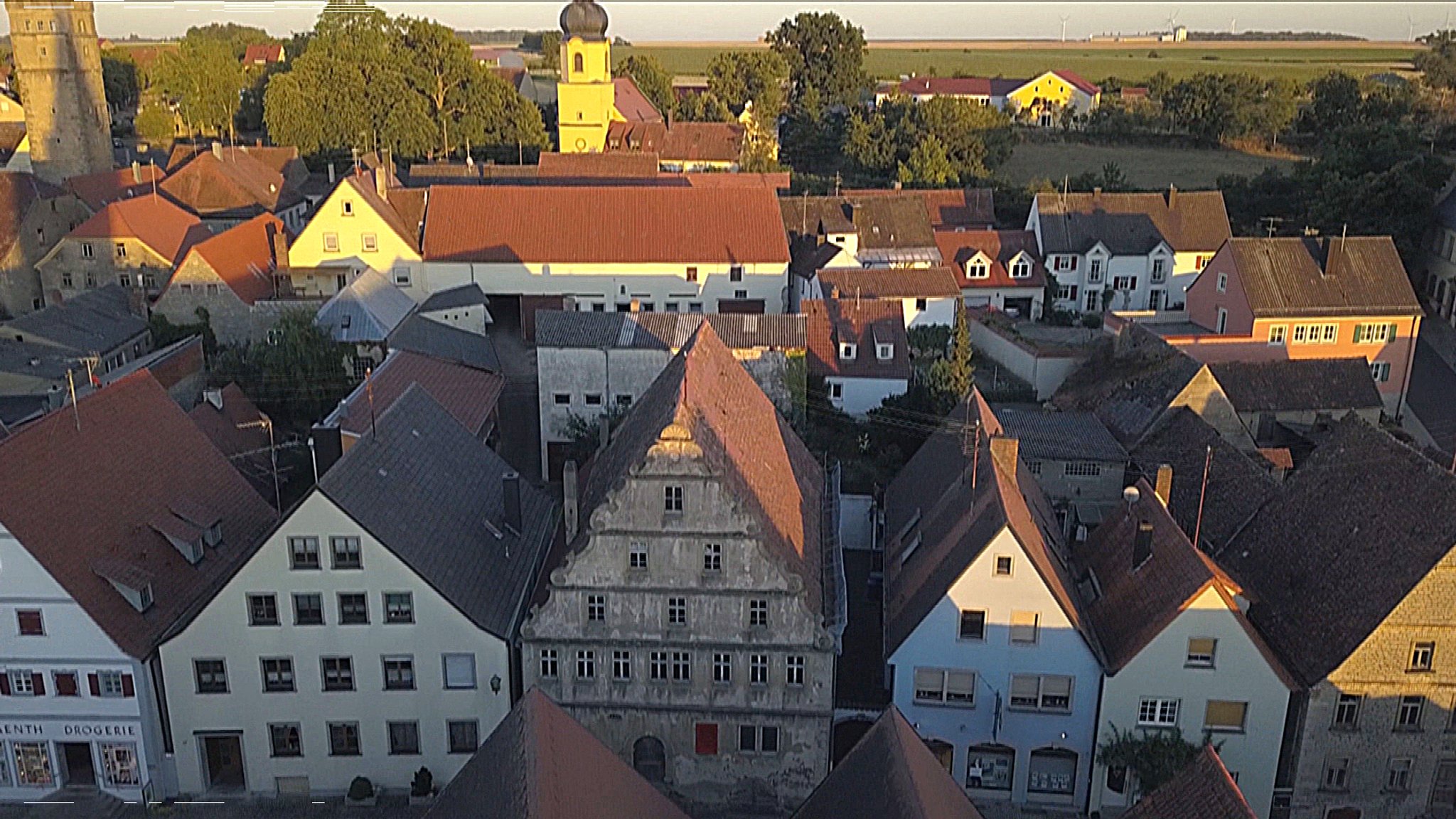 Das Denkmalwunder von Aub: Neues Leben für historische Gebäude