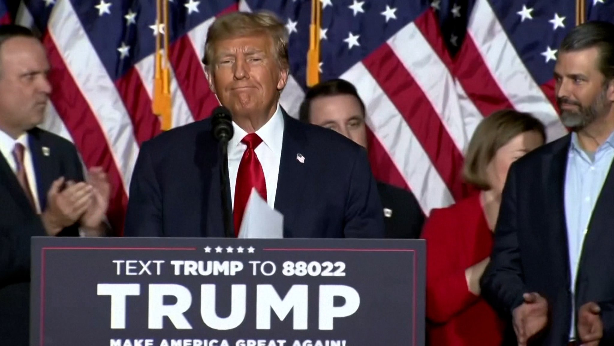 Im Video: Trump gewinnt Vorwahl in Iowa