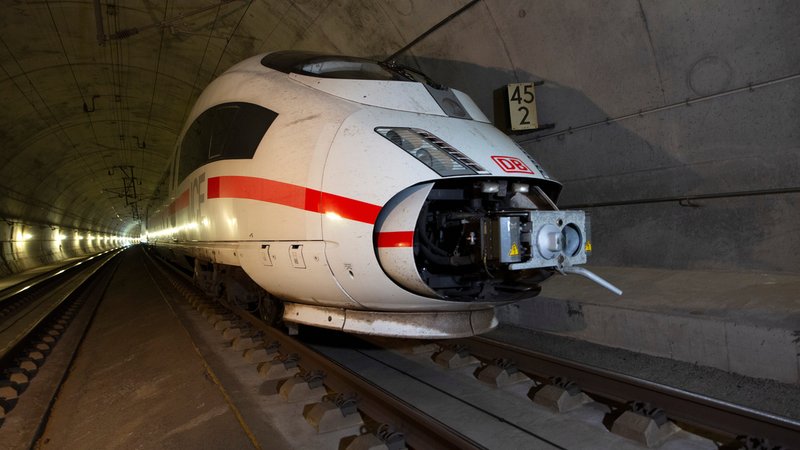 Archivbild: ICE im Tunnel bei einer Übung | Bild: picture alliance/dpa | Thomas Banneyer Archivbild: ICE im Tunnel bei einer Übung