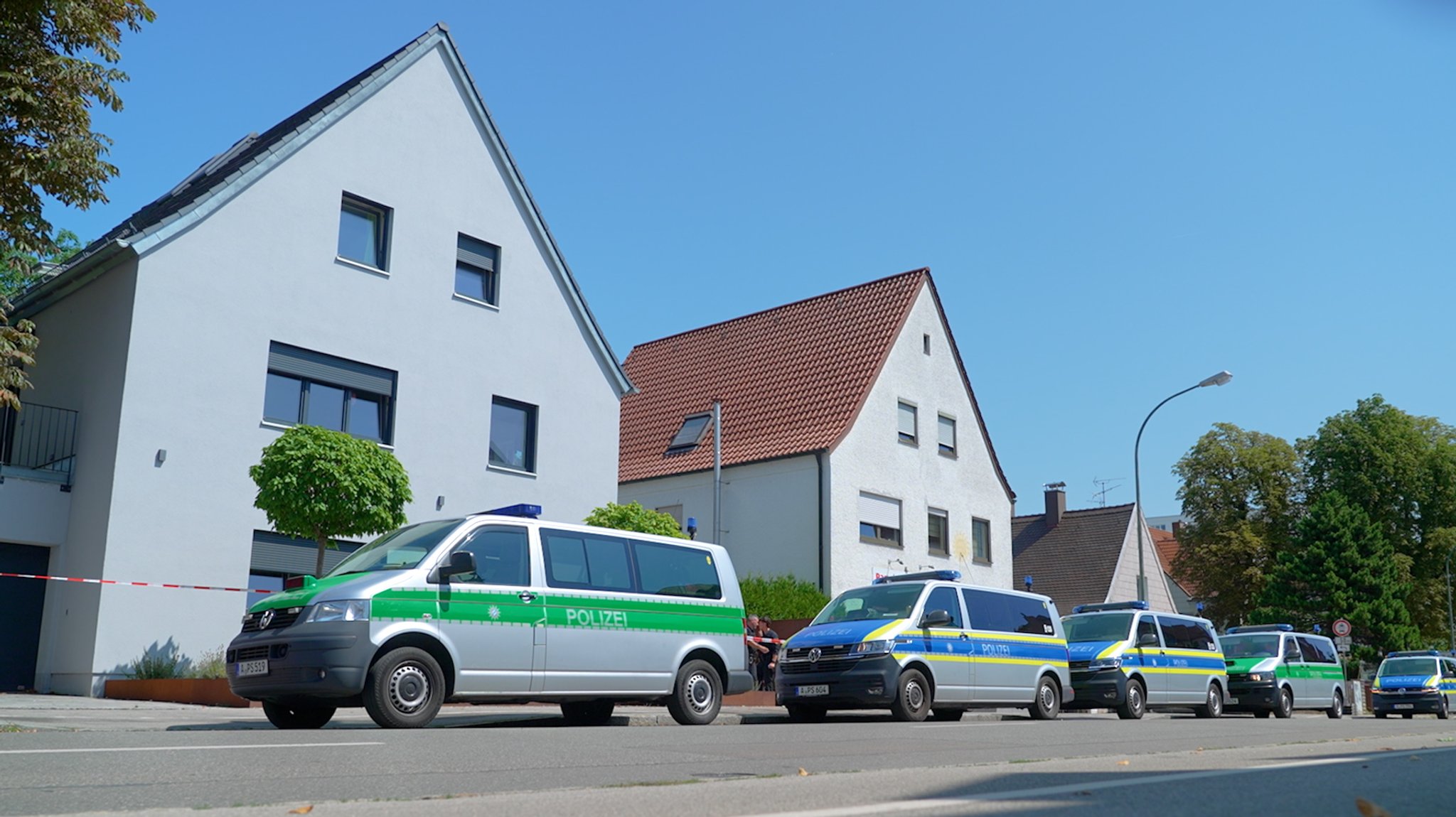 Ein 29-jähriger Syrer soll nahe eines Augsburger Asylbewerberheims einen Iraker und einen Syrer getötet haben. | Bild: BR Ein 29-jähriger Syrer soll nahe eines Augsburger Asylbewerberheims einen Iraker und einen Syrer getötet haben.