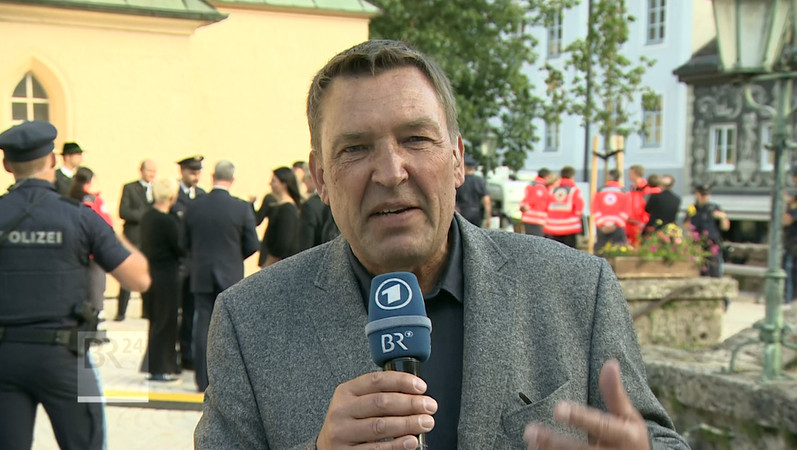 BR-Reporter Lui Knoll zur Unglücksursache: "Die Ermittler tappen im Dunkeln." | Bild: BR BR-Reporter Lui Knoll zur Unglücksursache: "Die Ermittler tappen im Dunkeln."
