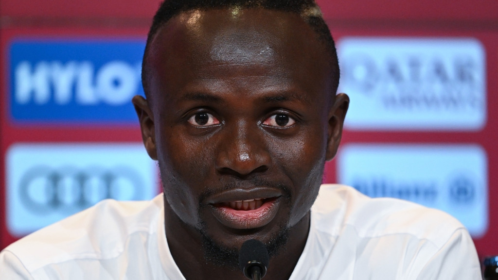 FC-Bayern-Spieler Sadio Mané | Bild: picture-alliance/dpa FC-Bayern-Spieler Sadio Mané