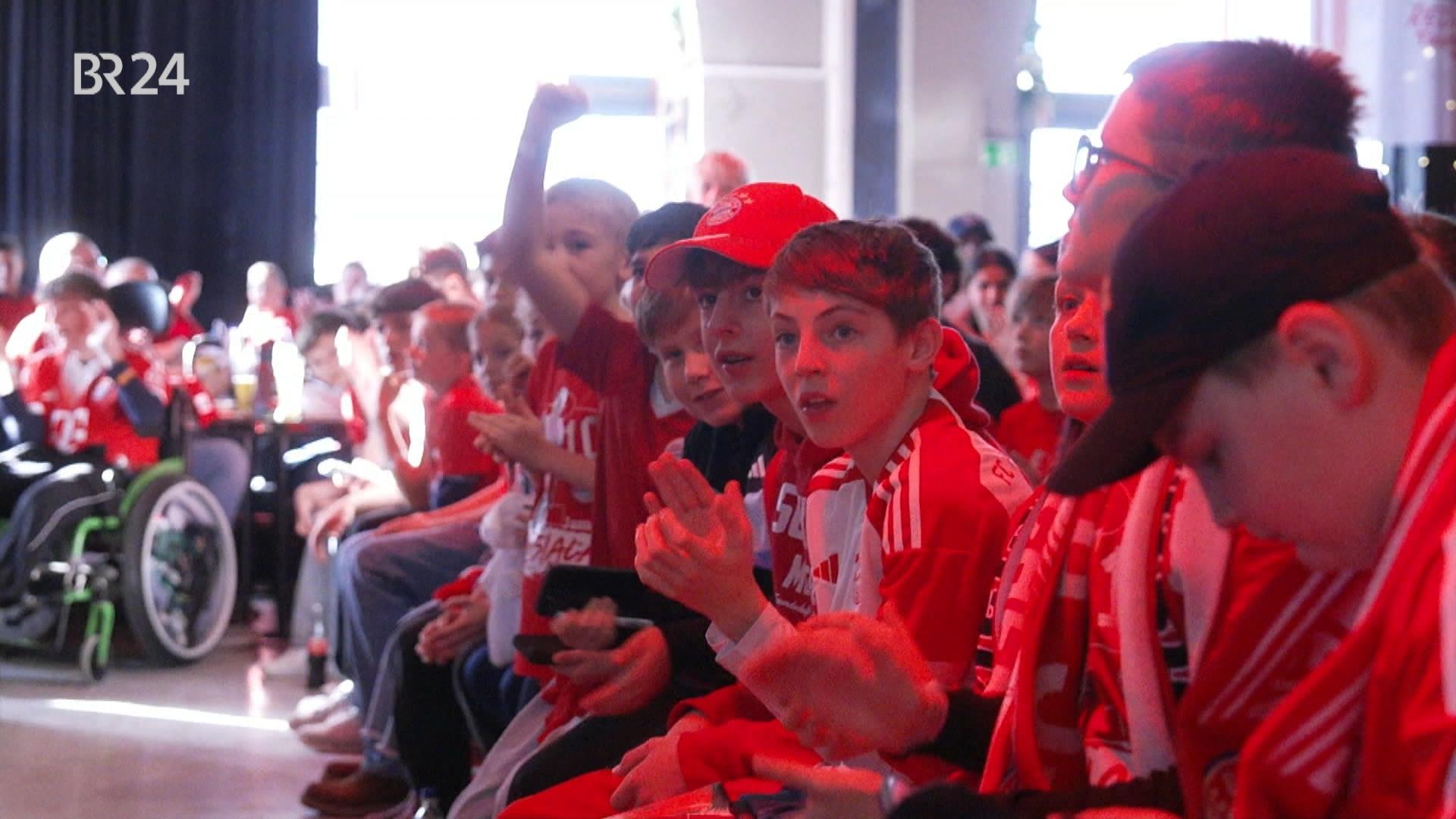 Musiala-Fans in Simbach am Inn