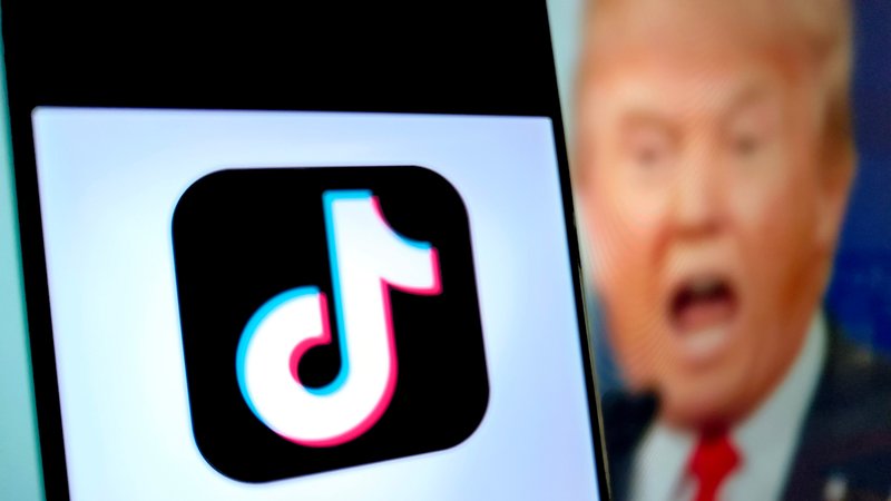 Donald Trump und TikTok-Logo | Bild: picture alliance/dpa Donald Trump und TikTok-Logo