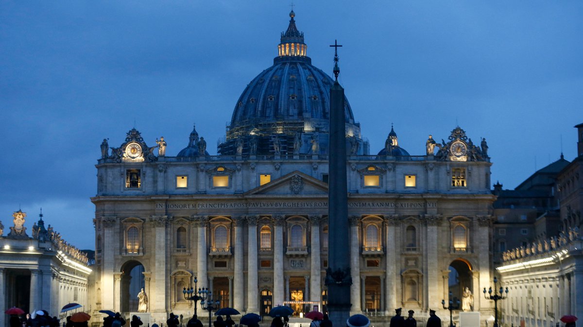 Vatikan: Homosexuelle Paare dürfen nicht gesegnet werden