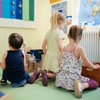 Wie bringt man mehr Männer in Kitas? Gespräch mit Prof. Tim Rohrman | Bild: BR/Julia Müller
