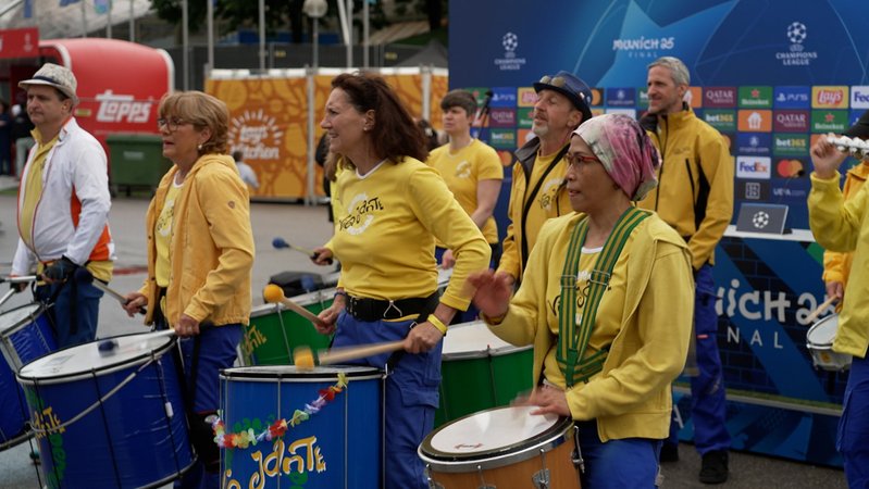 Partystimmung in München vor dem Champions League-Finale | Bild: Bayerischer Rundfunk 2025 Partystimmung in München vor dem Champions League-Finale