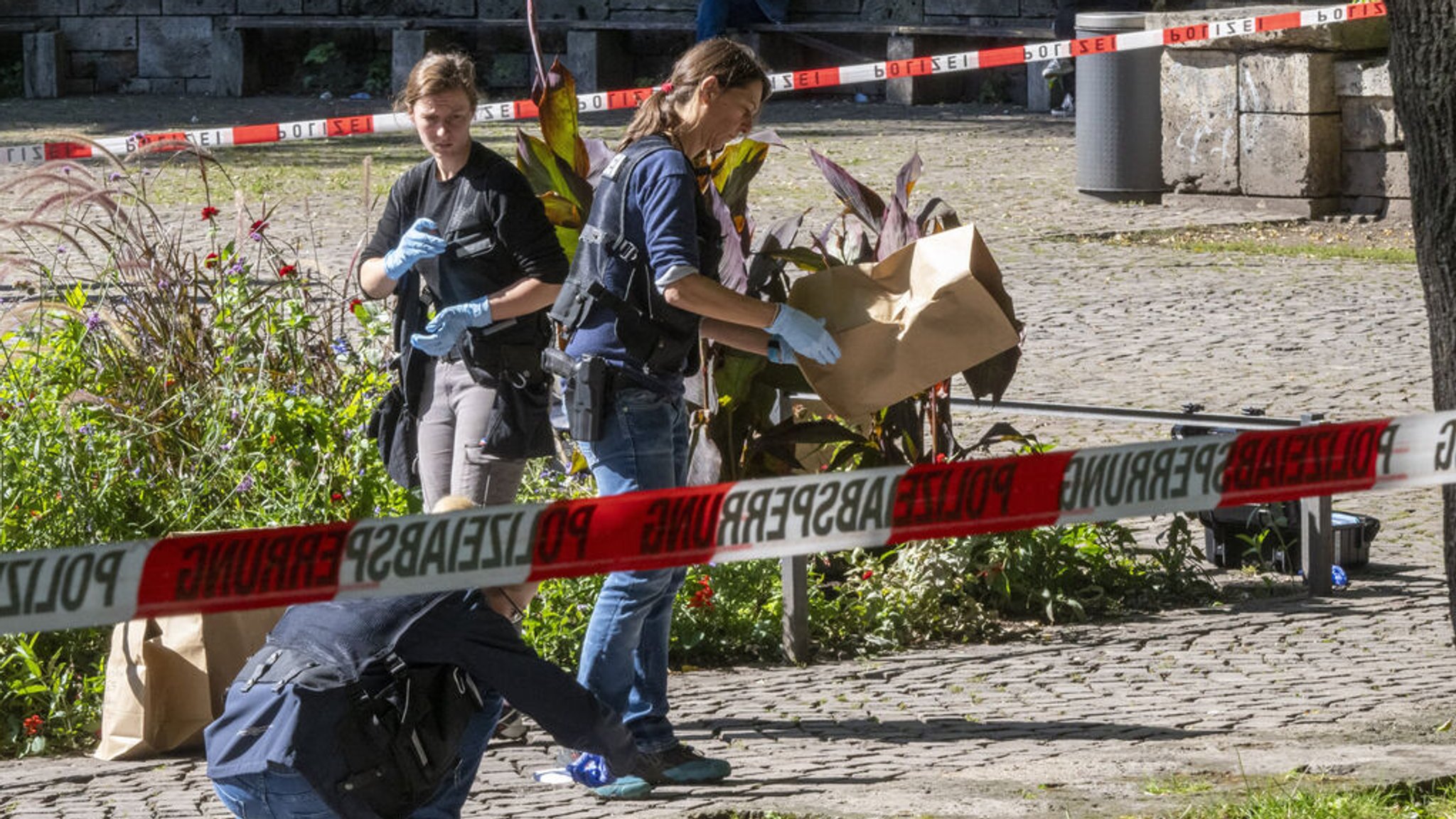 Spurensicherung nach Tötungsdelikt im Alten Botanischen Garten in München