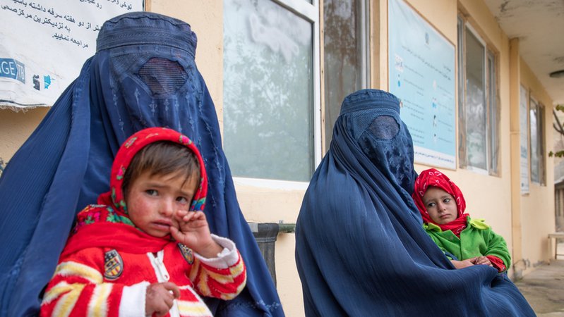 Frauen in Afghanistan müssen in der Öffentlichkeit eine Burka tragen