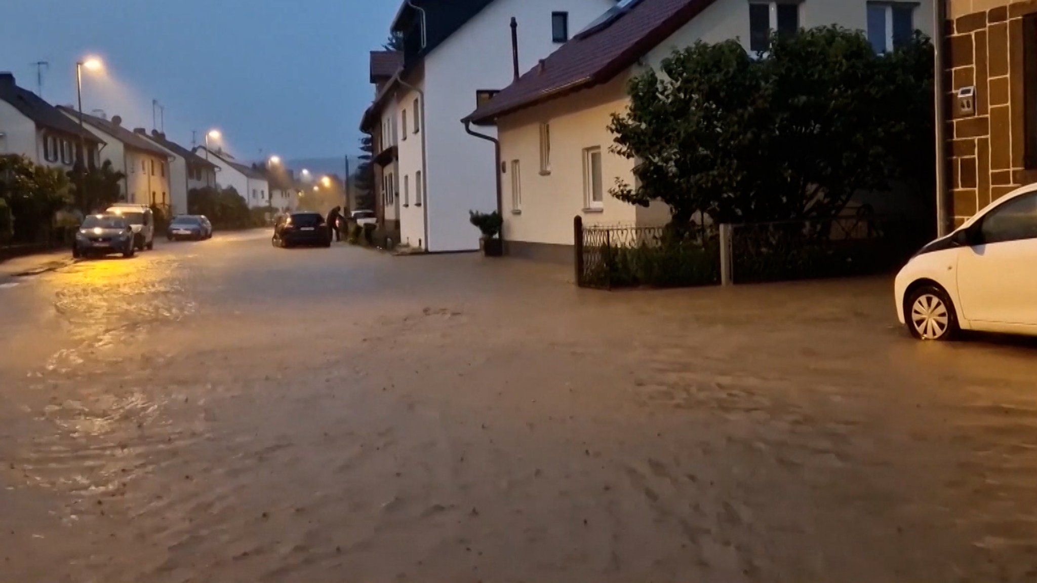 Massive Schäden in Bayern durch schwere Unwetter am Dienstag