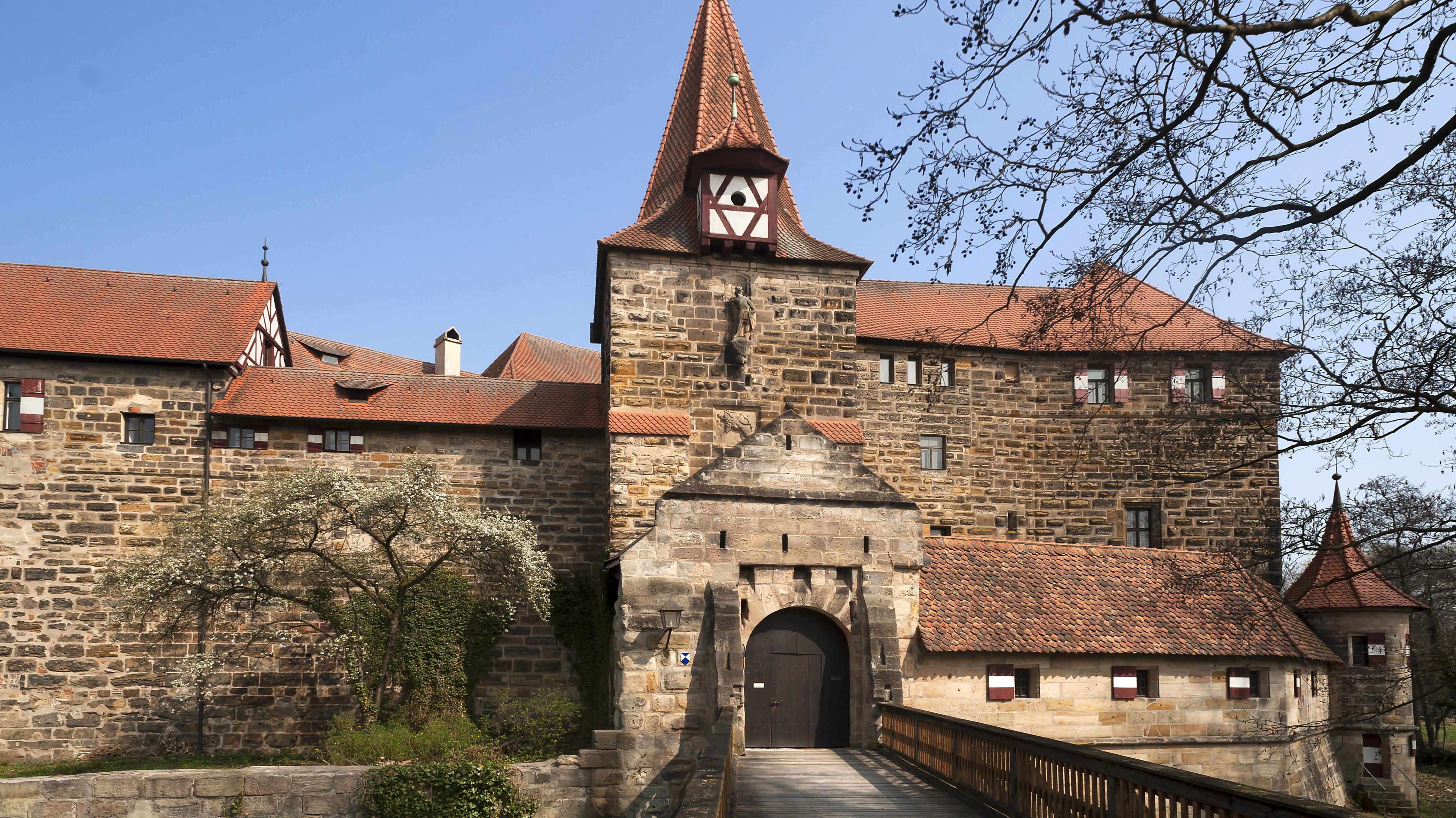 Er sucht sie in lauf an der pegnitz