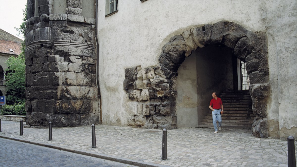 Die "Porta Praetoria" in Castra Regina (Regensburg) 