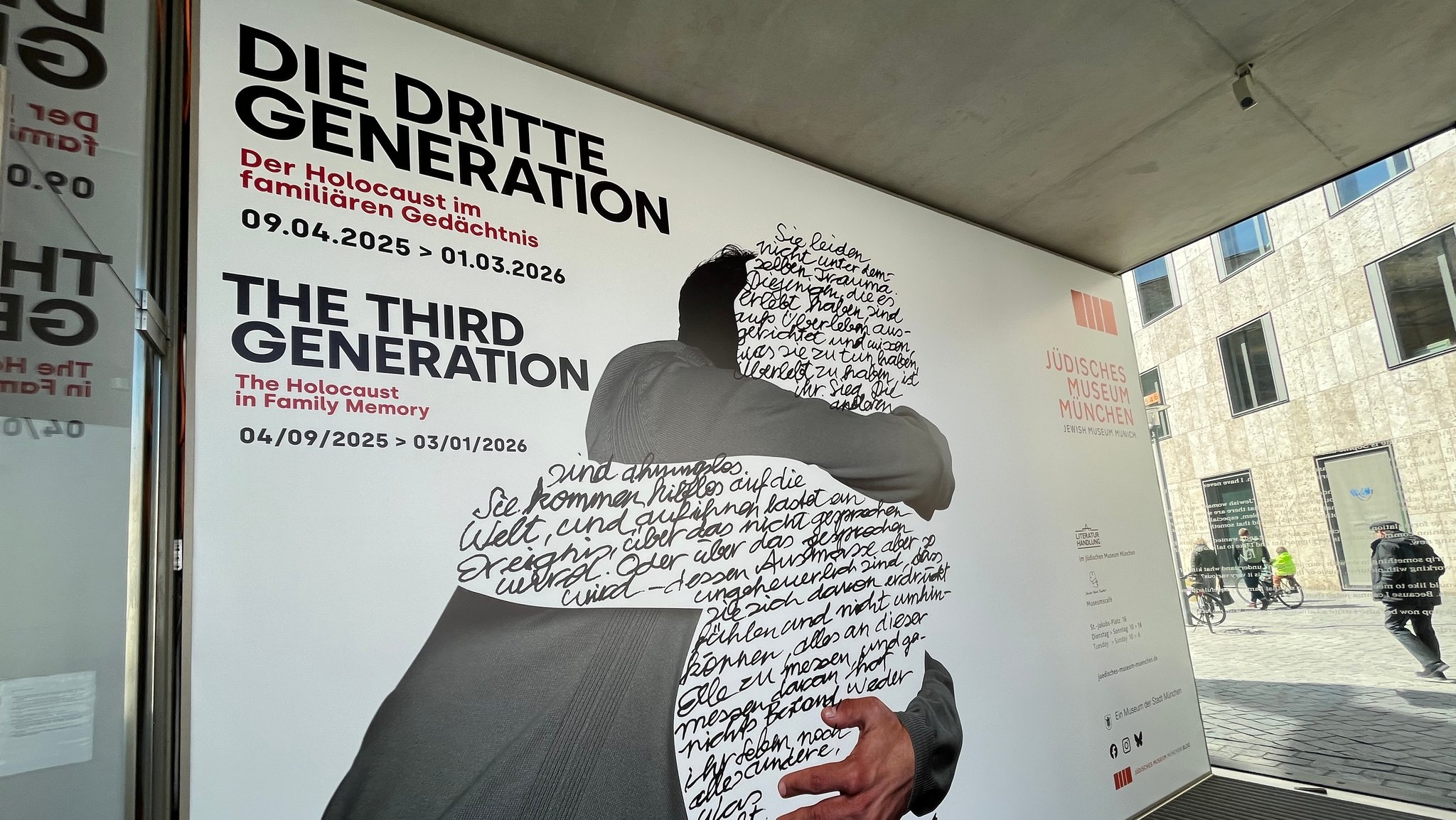 Die Ausstellung "Die Dritte Generation. Der Holocaust im familiären Gedächtnis" befindet sich im Jüdischen Museum in München. 