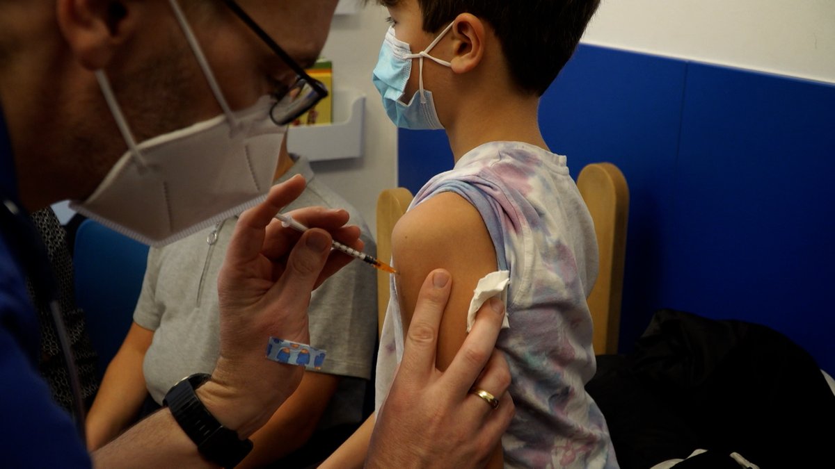 Corona-Impfung für 5- bis 11-Jährige: Viele Eltern warten nicht