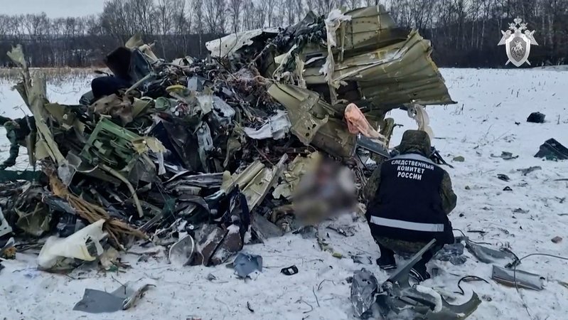 Viele Fragen sind nach dem Absturz einer Militärmaschine in Belgorod weiter unklar. | Bild: BR Viele Fragen sind nach dem Absturz einer Militärmaschine in Belgorod weiter unklar.