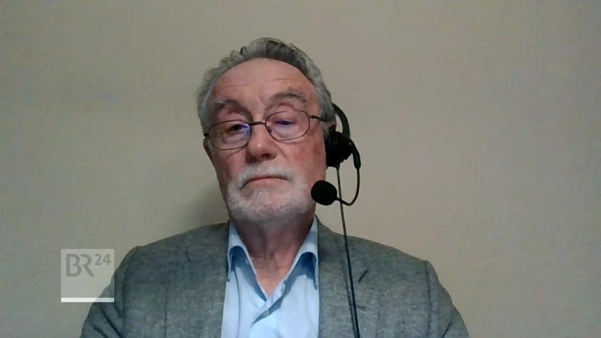 Der Ökonom Prof. Rolf Langhammer vom Kiel Institut für Weltwirtschaft ist im Schaltgespräch mit Moderatorin Ursula Heller bei BR24 TV. Das EU Parlament setzt das Handelsabkommen mit den USA vorerst aus. Ist das die richtige Antwort?