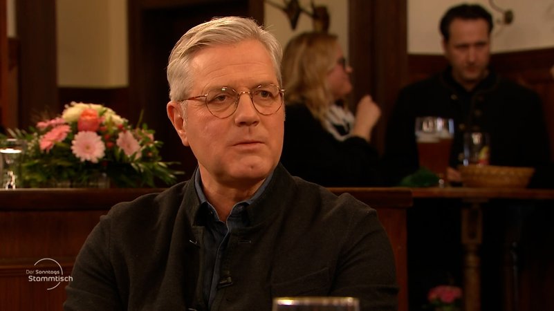 Norbert Röttgen im BR Sonntags-Stammtisch | Bild: BR Norbert Röttgen im BR Sonntags-Stammtisch