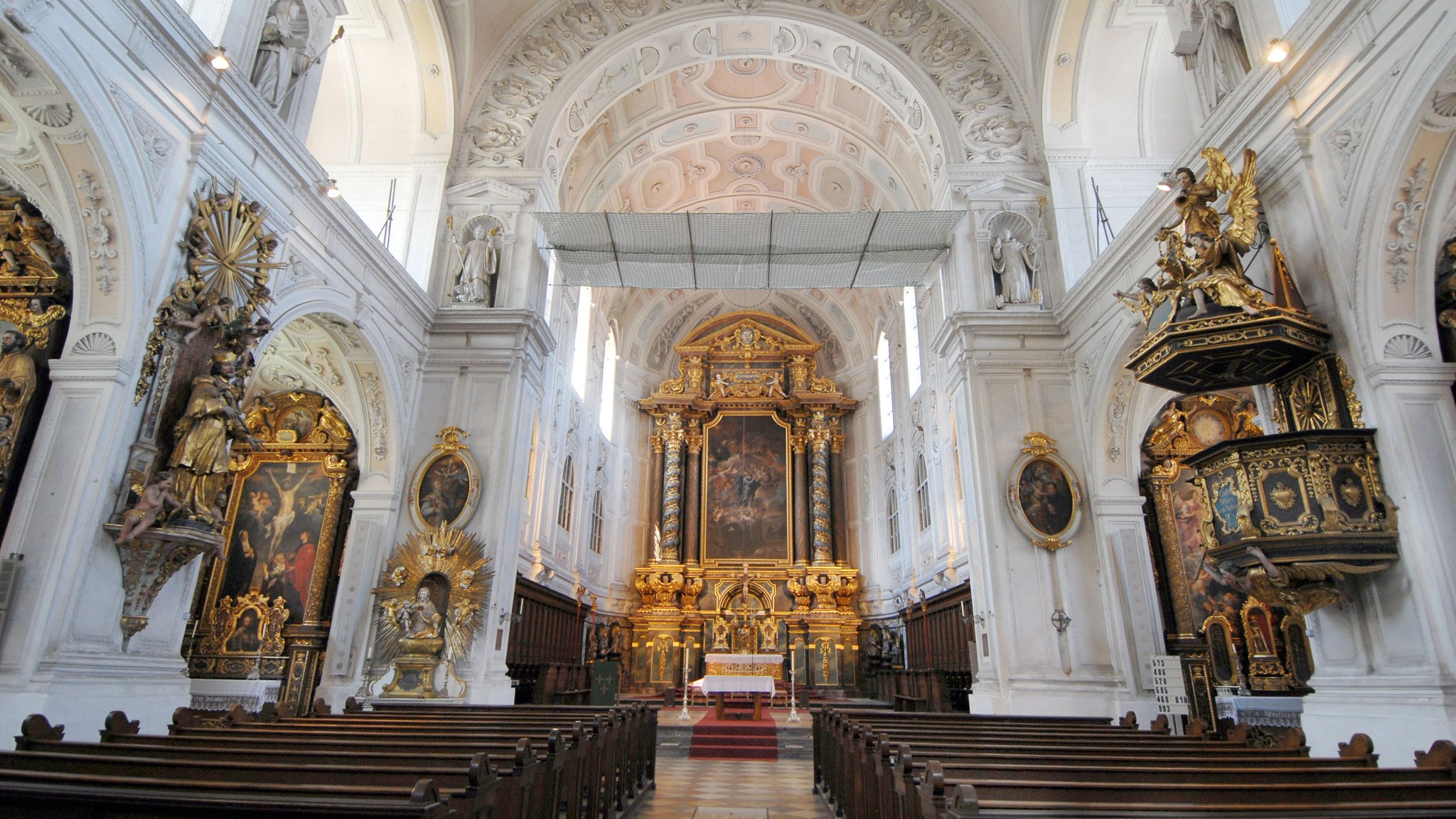 Archivbild aus dem Jahr 2007: So sieht es im Inneren der Kirche aus. | Bild: picture-alliance/ dpa | Armin Weigel Archivbild aus dem Jahr 2007: So sieht es im Inneren der Kirche aus.