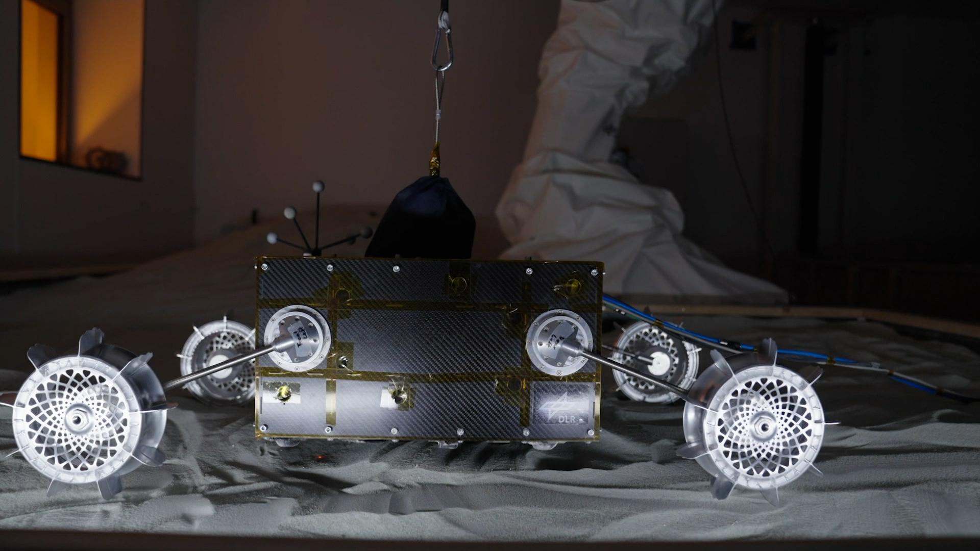 DLR stellt Mars Rover Idefix vor. 