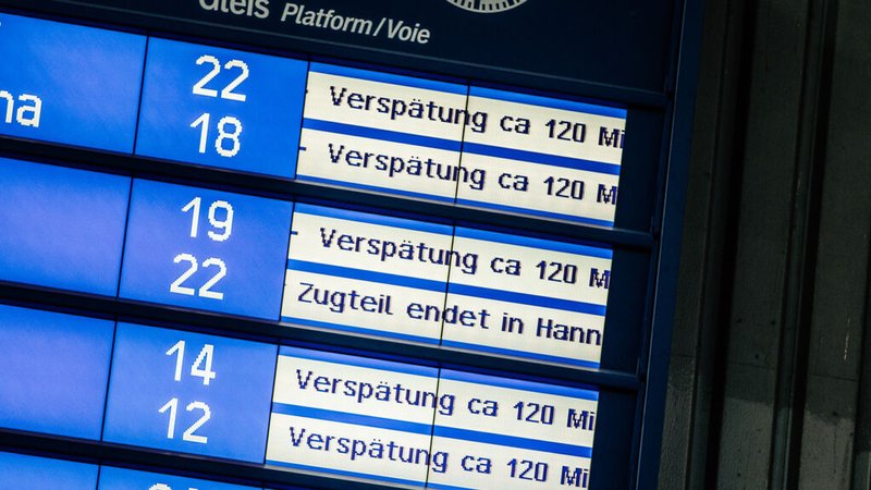 (Symbolbild) Dieses Bild soll seltener werden: Die Deutsche Bahn will ihre Pünktlichkeit deutlich steigern 