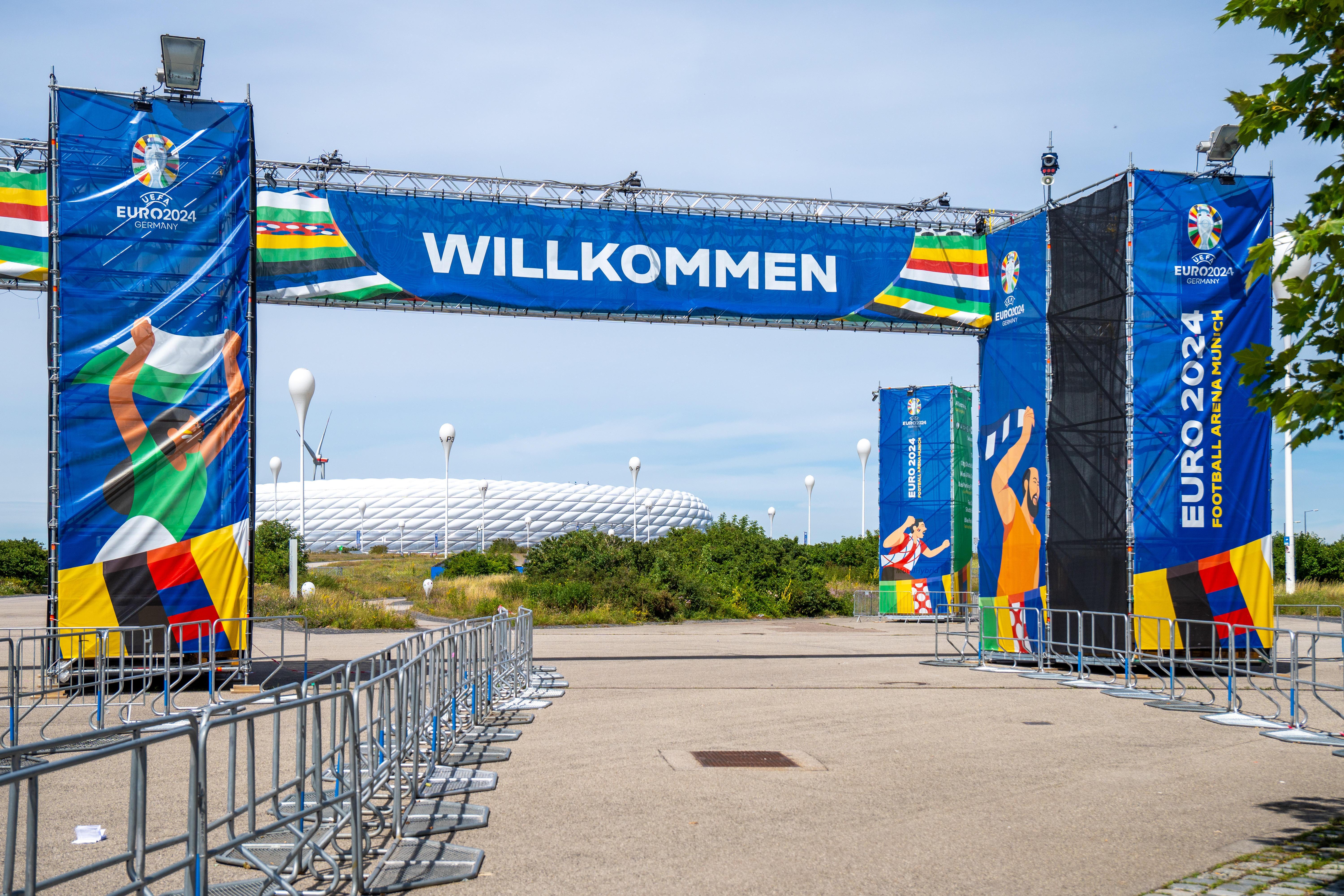 Die Fußball Arena in München, Austragungsort des EM-Halbfinals Spanien-Frankreich.