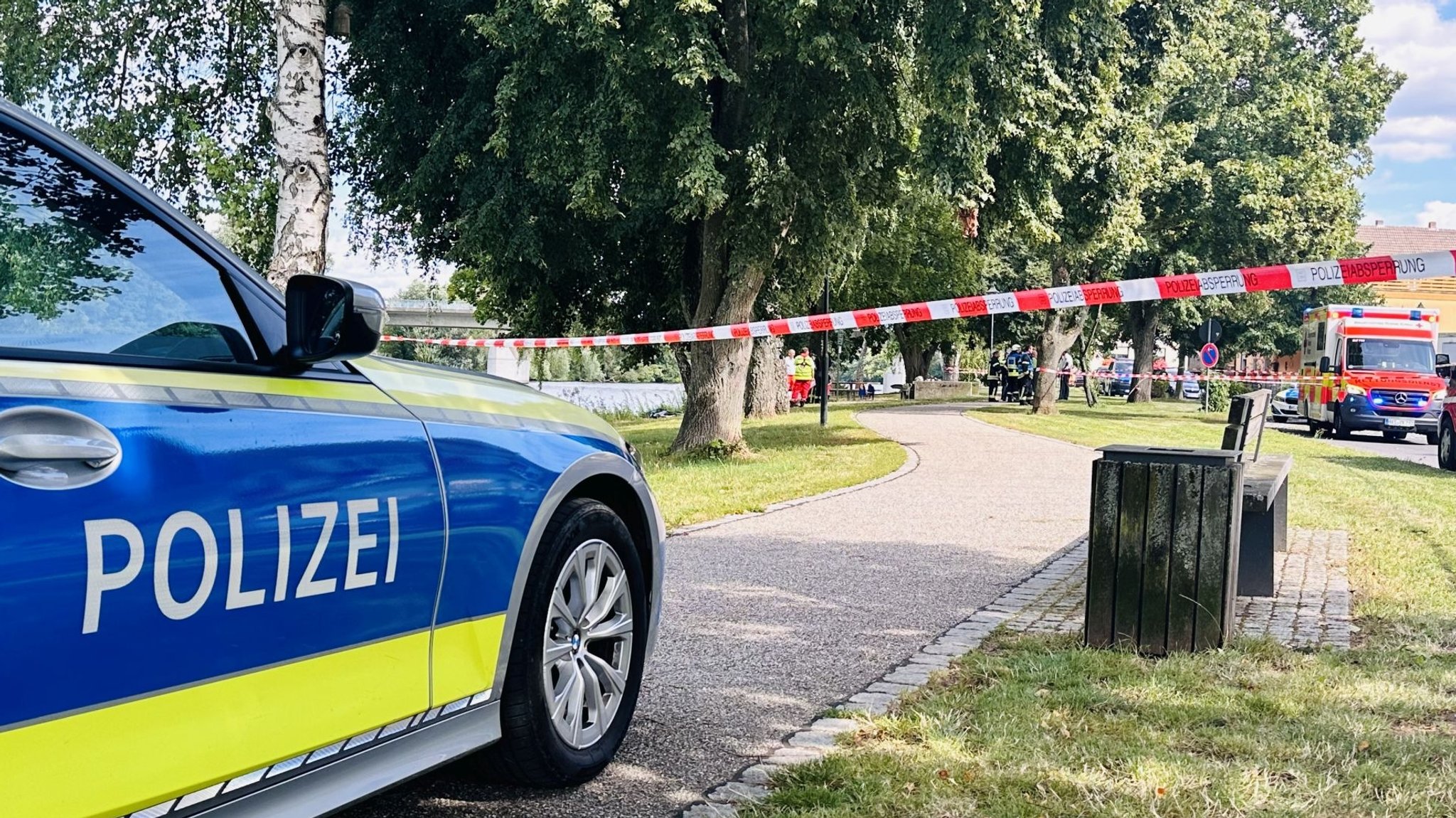 Einsatz von Polizei und BRK-Wasserwacht am Main in Eltmann