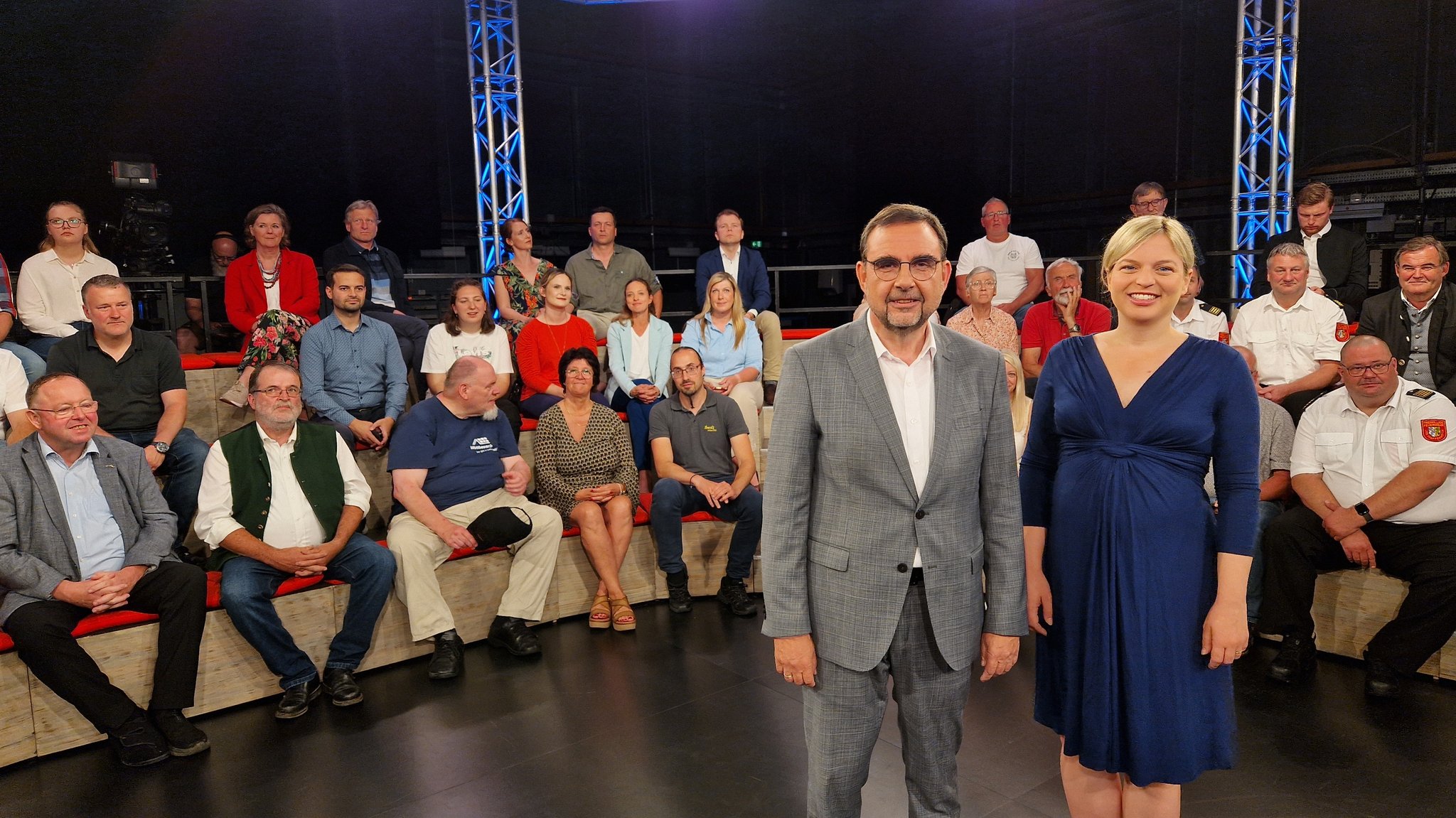 Bürgerdiskussion "jetzt red i" zum Thema: "Bayern nach dem Hochwasser - Was lernen wir aus der Katastrophe?" 