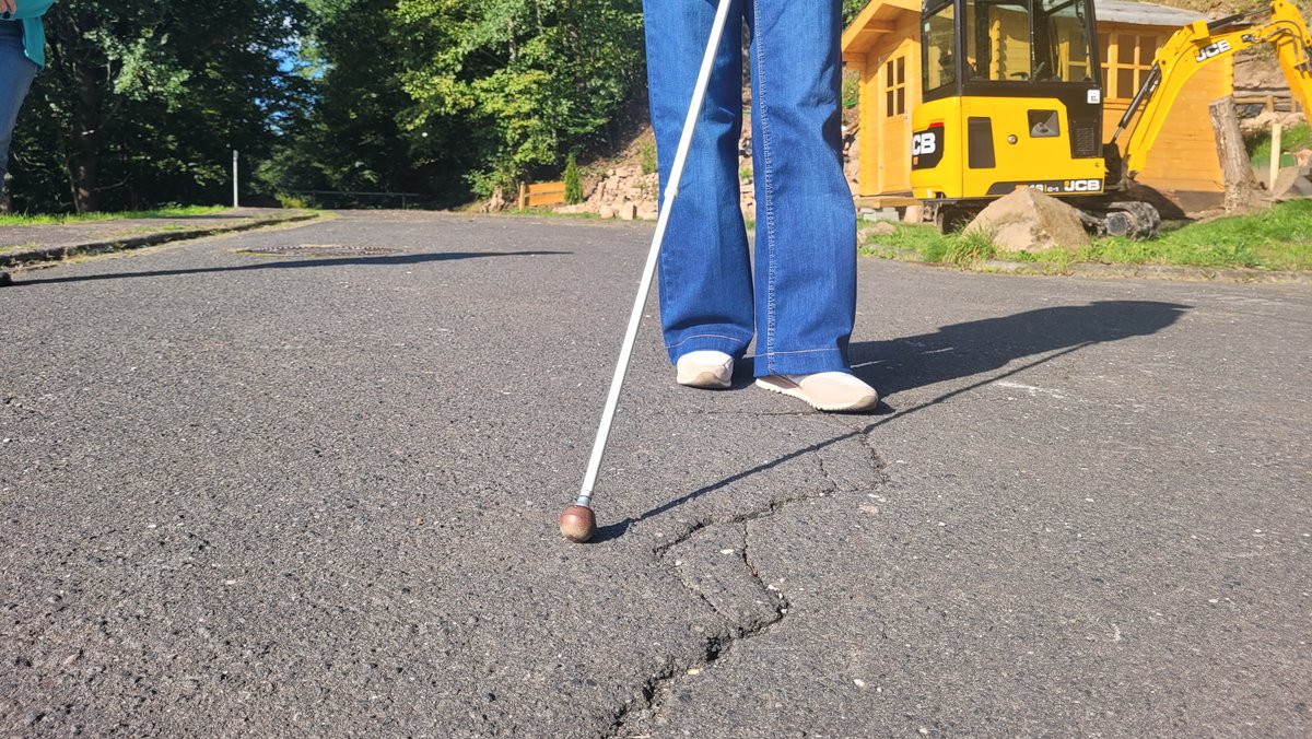 So trainieren Menschen für ihren Alltag mit Blindenstock