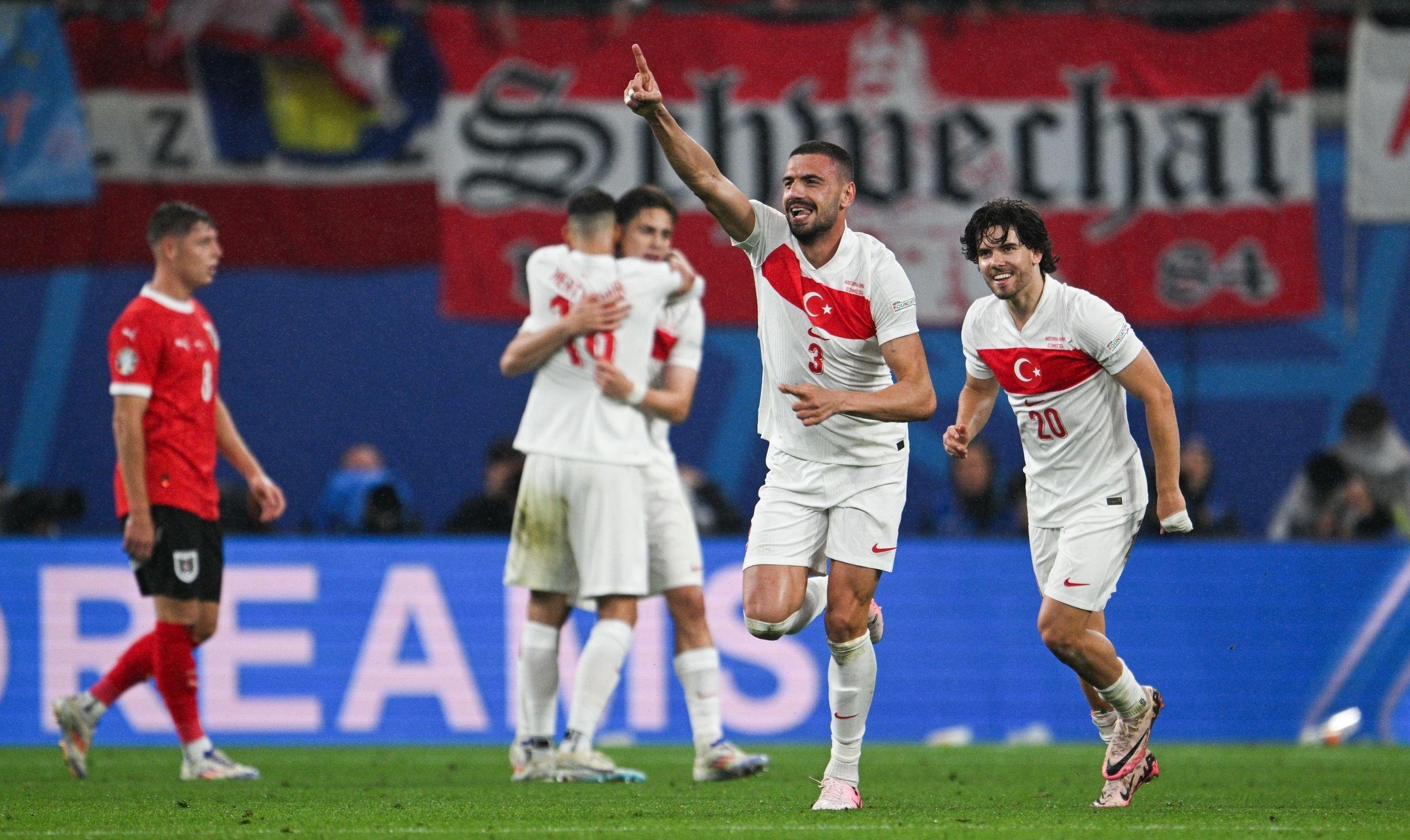 Türkei bei EM-Achtelfinale gegen Österreich - Torjubel