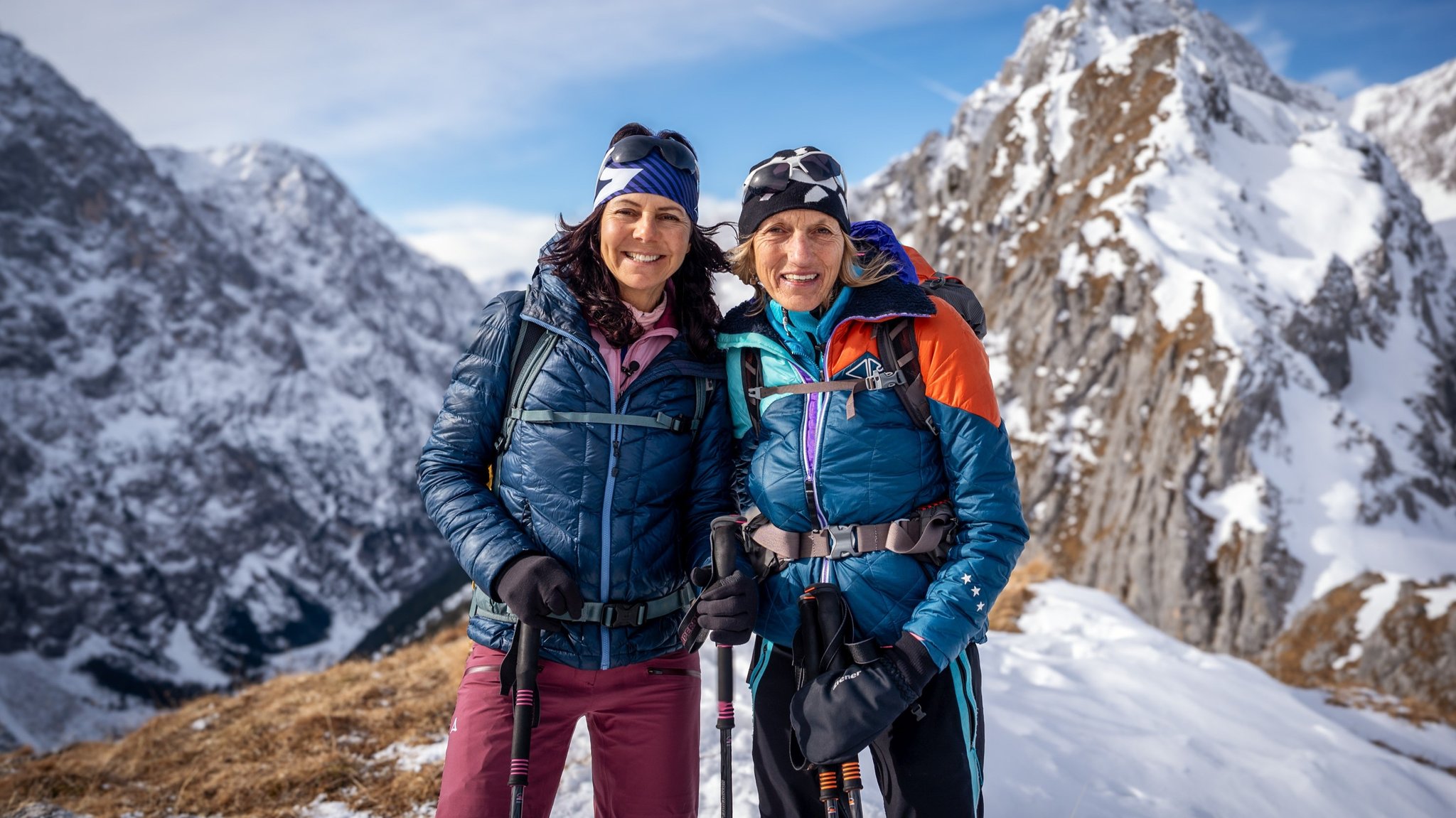 Billi Bierling und Gerlinde Kaltenbrunner bei einer Skitour im Wettersteingebirge