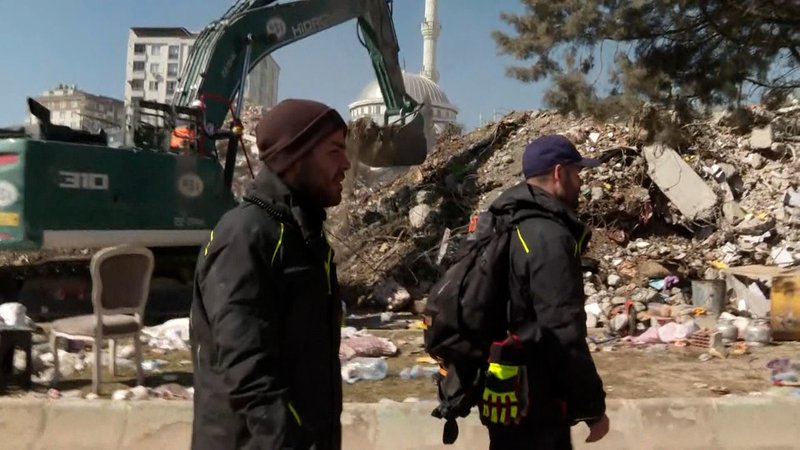 "DeathCare" e.V. war unterwegs im Epizentrum des Erdbebengebietes in der Türkei, um Verstorbene aus den Trümmern zu bergen.