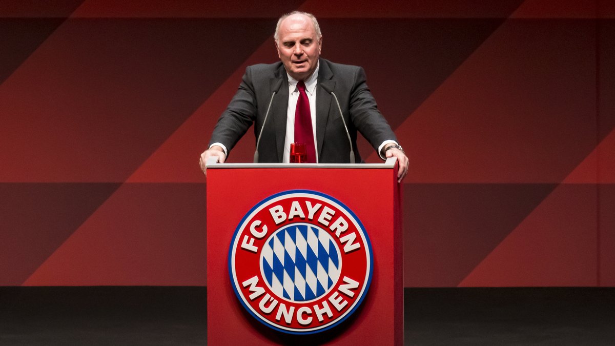 Uli Hoeneß auf der Jahreshauptversammlung des FC Bayern 2019