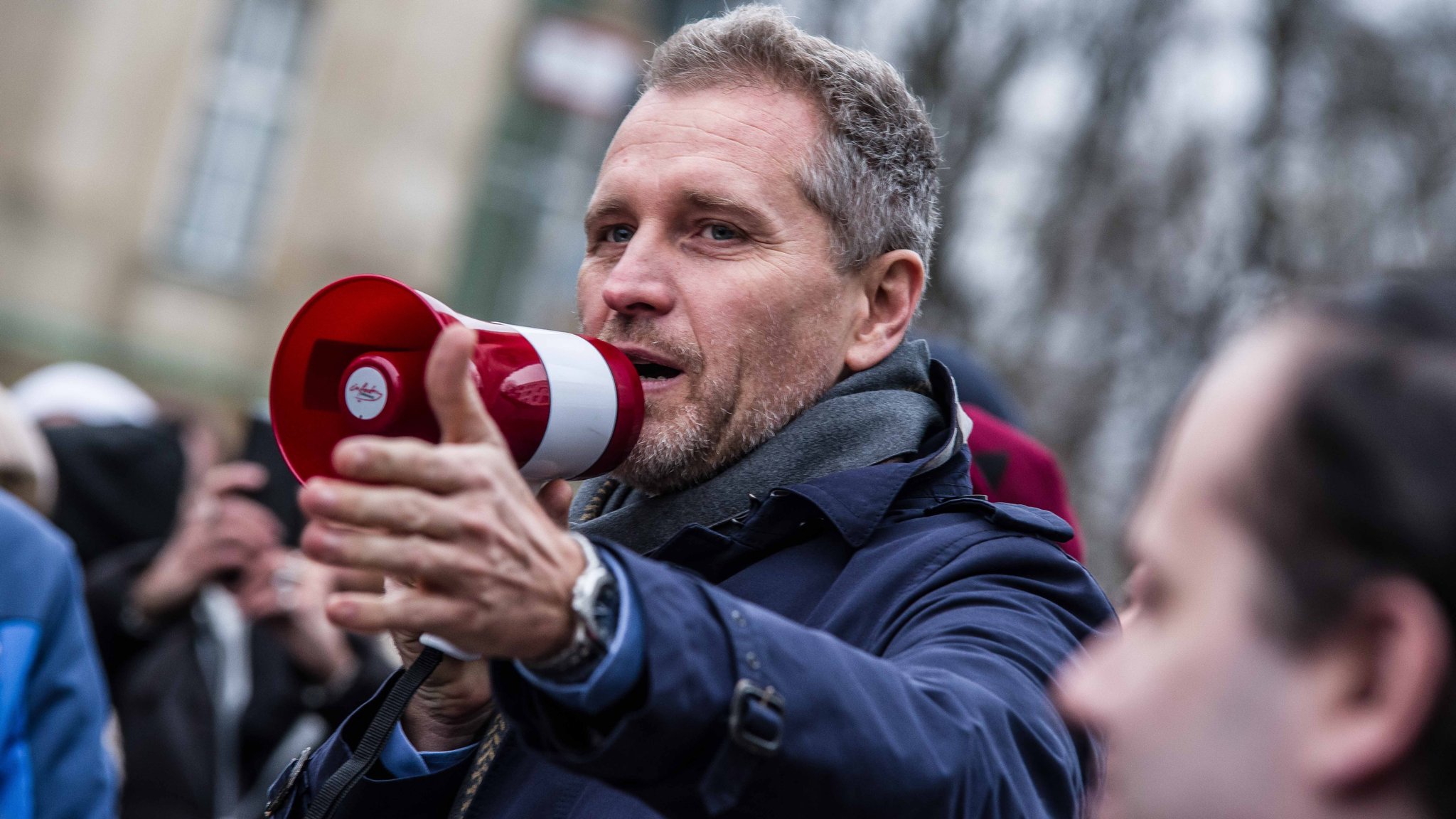 Der AfD-Bundestagsabgeordnete Petr Bystron bei einer Demonstration (Archivbild)