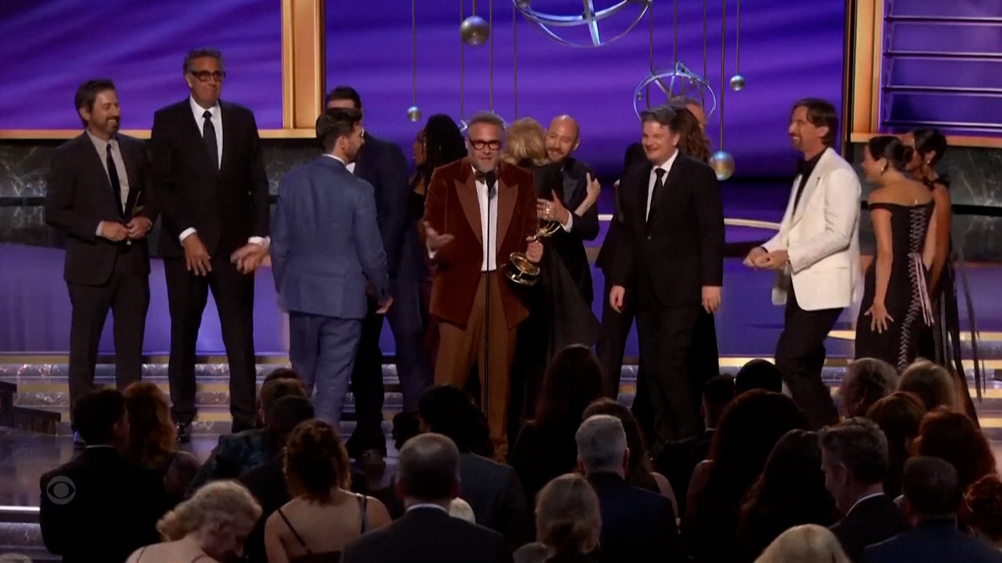 Die Emmys sind die wichtigsten Auszeichnungen in den USA für TV- und Streamingproduktionen. In der vergangenen Nacht wurden sie in Los Angeles verliehen: Großer Abräumer war die Hollywood-Satire "The Studio".