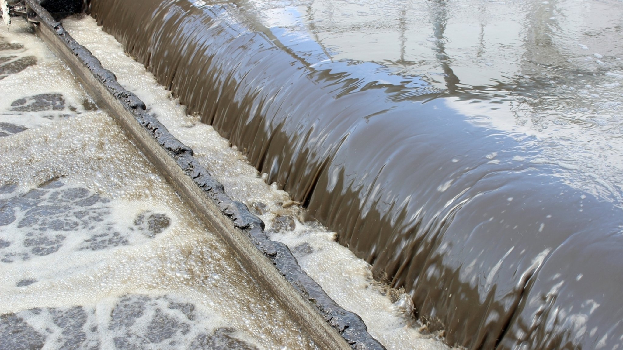 Frühwarnsystem: Was Abwasser über die Corona-Verbreitung verrät 