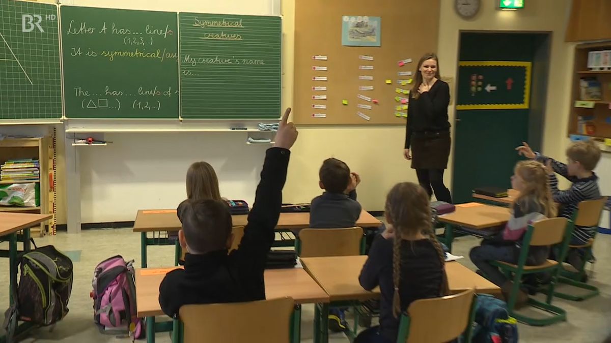 Bilinguale Grundschule In Sulzbach Staatssekretarin Zu Gast Br24