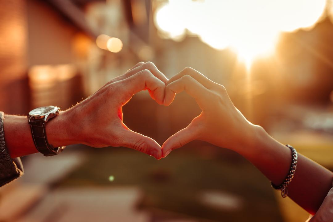 Es sind nur kleine Gesten - ein Lächeln, ein Wort - aber sie haben eine große Wirkung. Höflichkeit und Freundlichkeit tut jedem gut. 