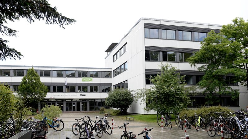 Schulgebäude des Willi-Graf-Gymnasiums in München | Bild: picture alliance / SZ Photo | Robert Haas Schulgebäude des Willi-Graf-Gymnasiums in München