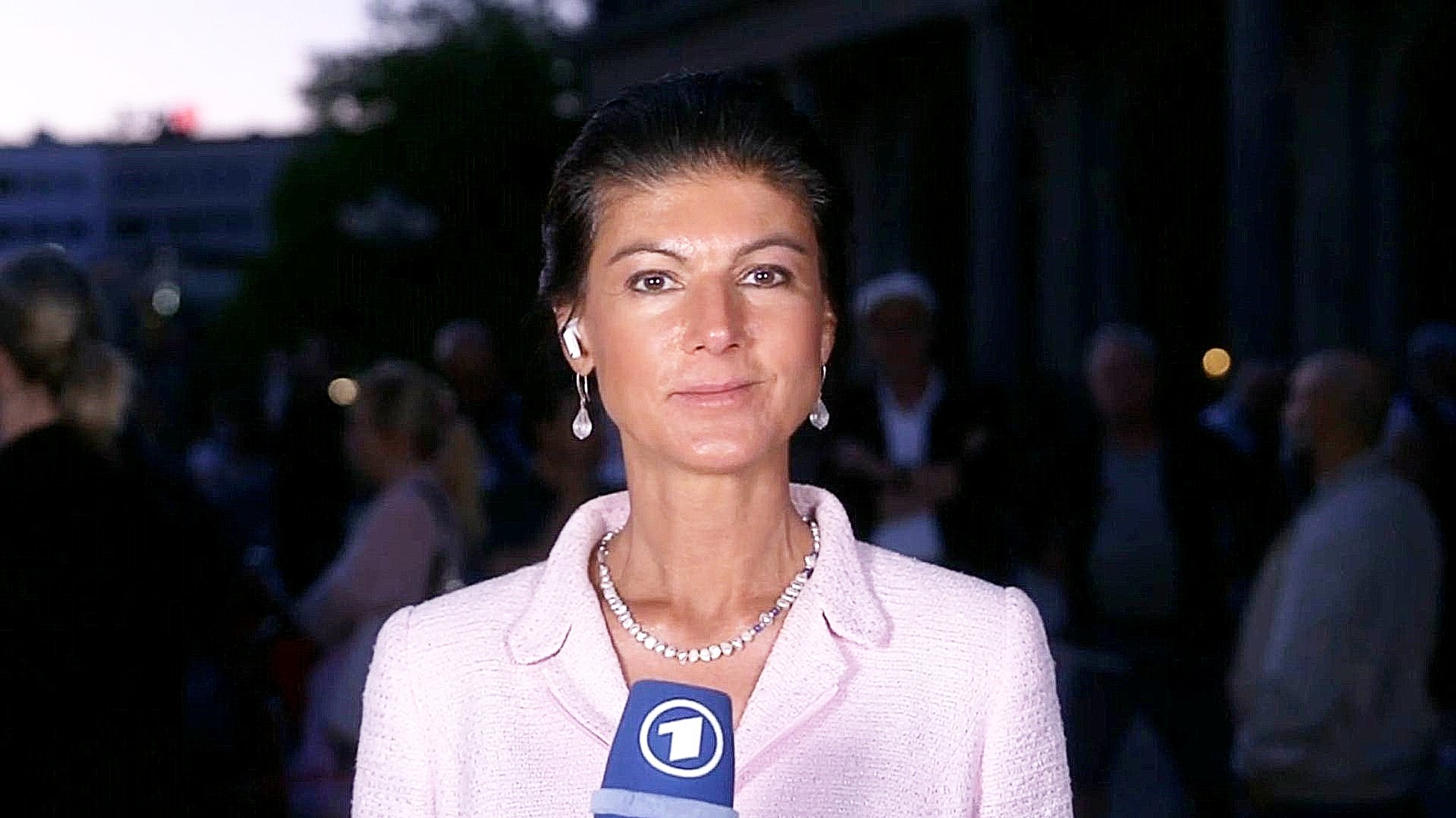 BSW-Gründerin Wagenknecht will "Extremisten draußen lassen"