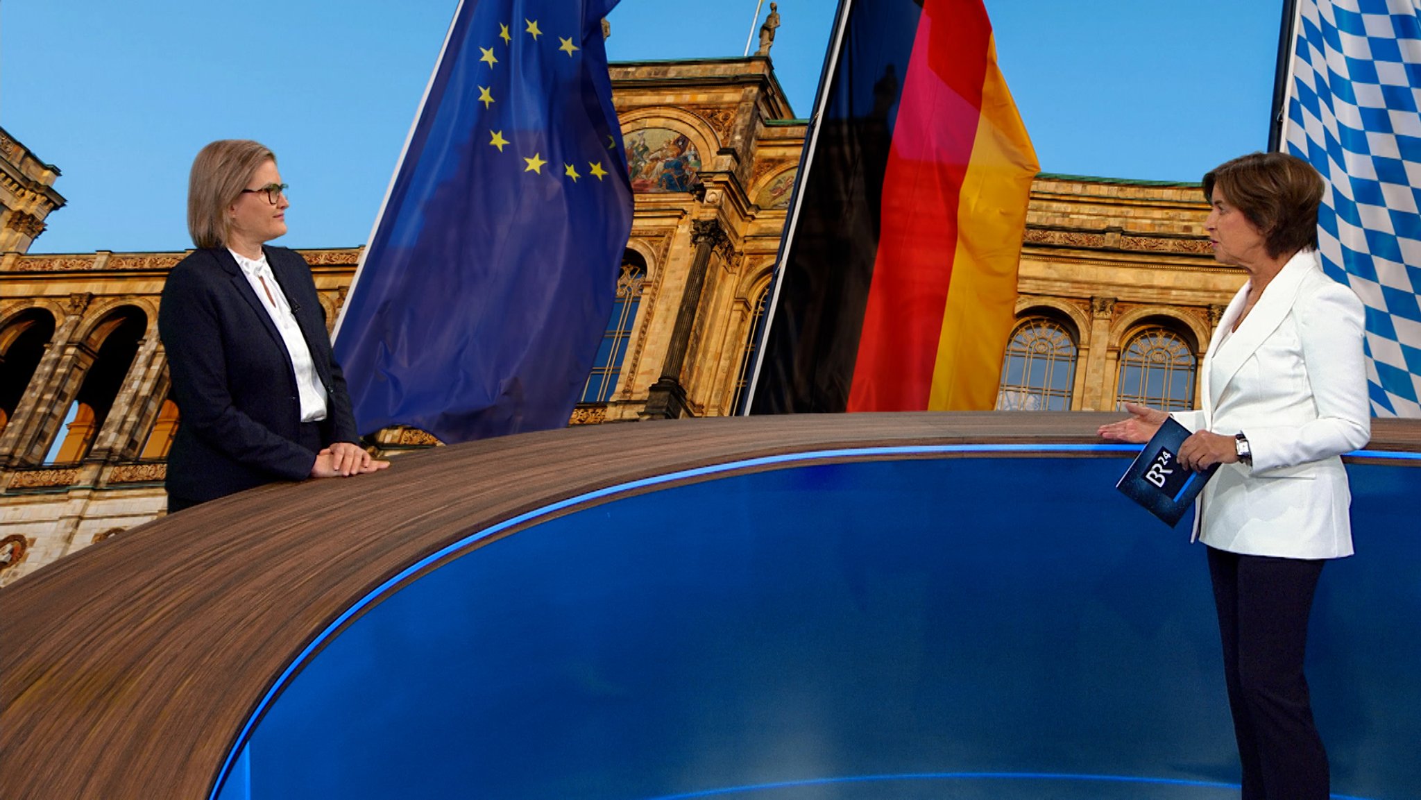 Die AfD-Fraktionschefin Katrin Ebner-Steiner im Interview im BR-Studio. | Bild: Bayerischer Rundfunk 2026 Die AfD-Fraktionschefin Katrin Ebner-Steiner im Interview im BR-Studio.