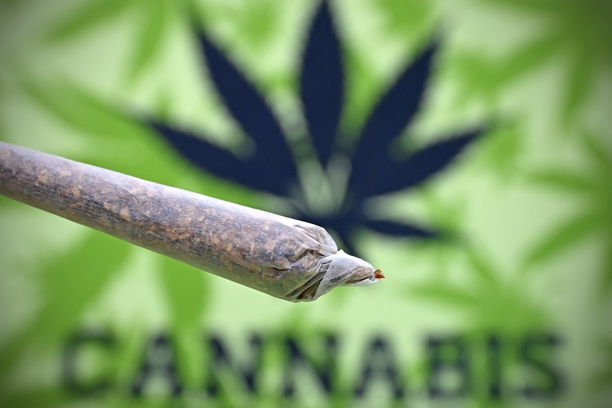 Symbolbild Cannabis Legalisierung