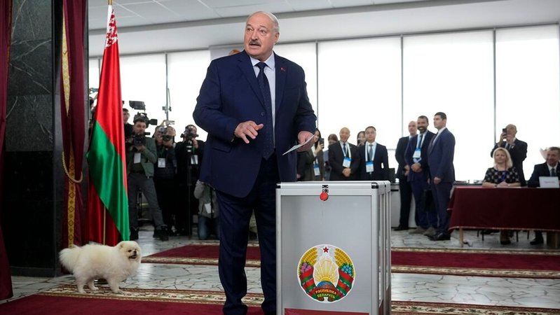 (Archivbild): Belarussischer Präsident und Putin-Freund: Alexander Lukaschenko | Bild: dpa-Bildfunk/Pavel Bednyakov (Archivbild): Belarussischer Präsident und Putin-Freund: Alexander Lukaschenko