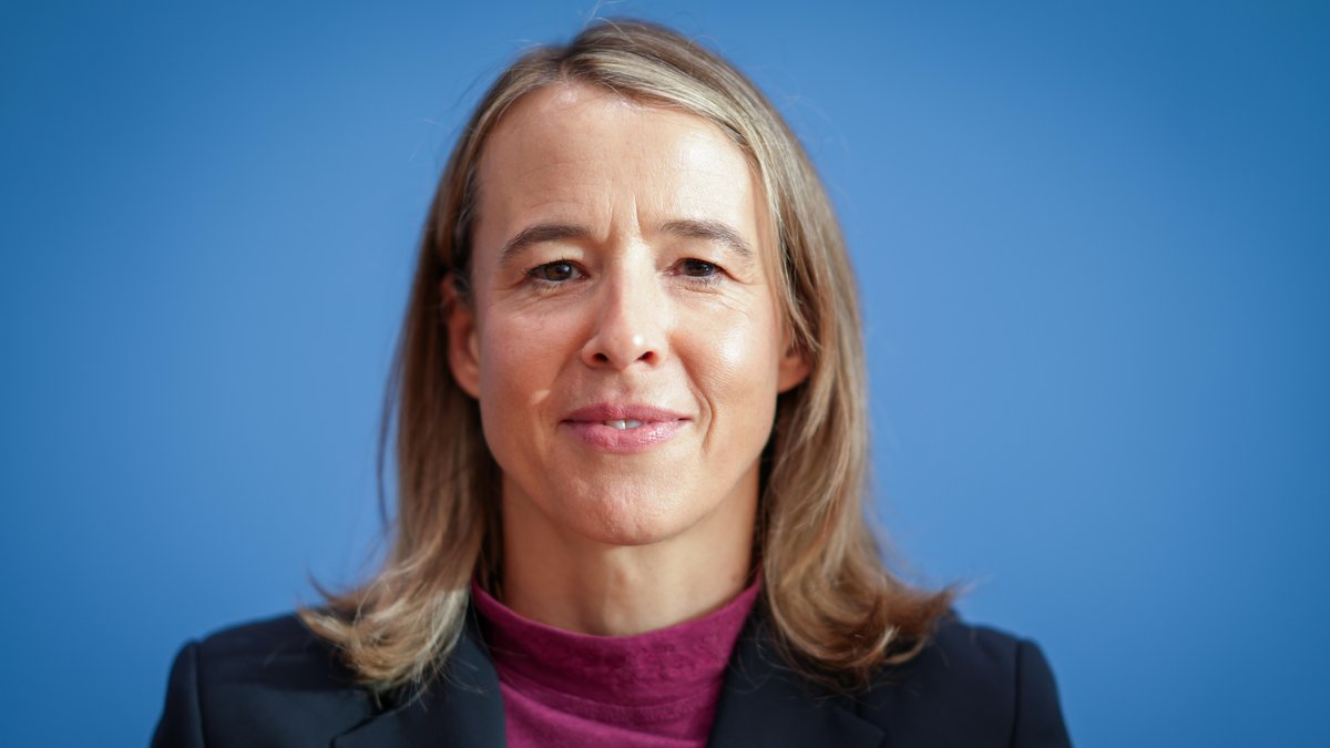 Prof. Dr. mult. Dr. h.c. Ulrike Malmendier Mitglied der Wirtschaftsweisen, Sachverstaendigenrat zur Begutachtung der gesamtwirtschaftlichen Entwicklung