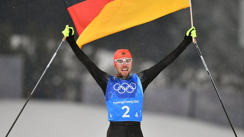 Goldmedaillengewinner Johannes Rydzek bei Olympia in Pyeongchang 2018 | Bild: picture alliance / SvenSimon | Frank Hoermann Goldmedaillengewinner Johannes Rydzek bei Olympia in Pyeongchang 2018